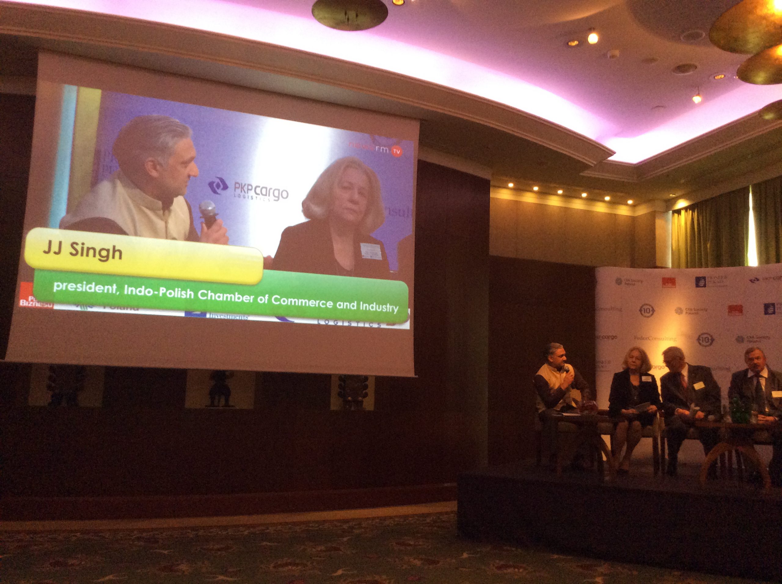 Investing on emerging market during the period of low interest rate